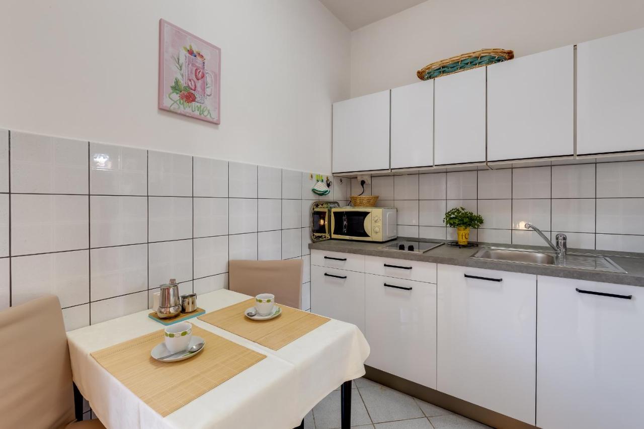Apartment House Matosevic Porec Esterno foto