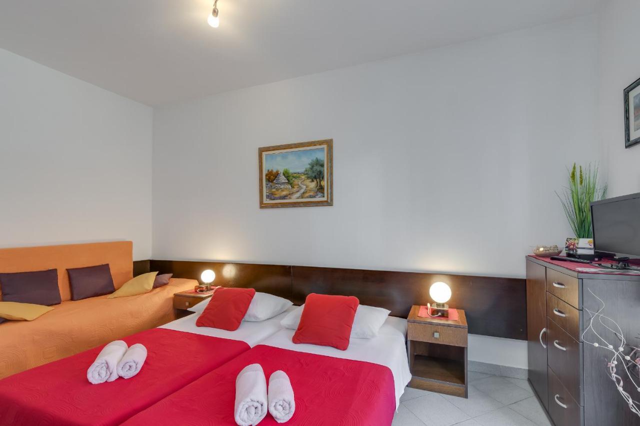 Apartment House Matosevic Porec Esterno foto